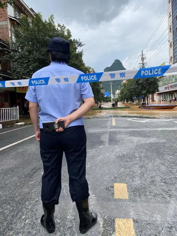 在广西抢险抗洪第一线，她们是乘风破浪的“娘子军”