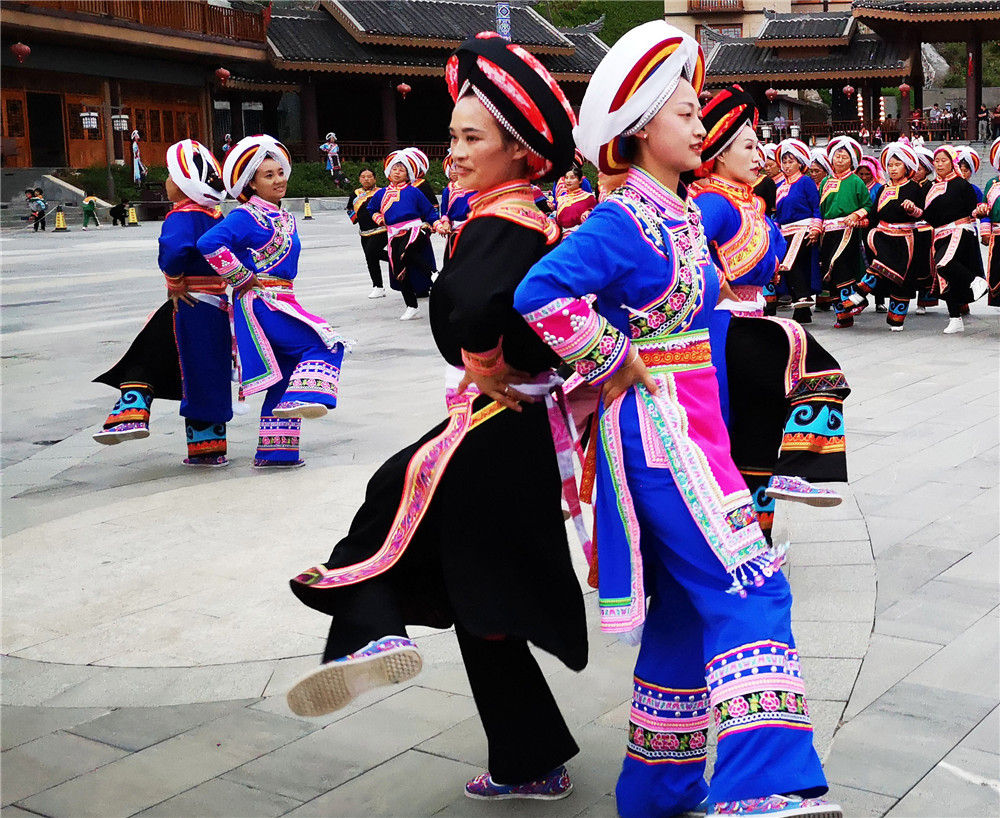 三幅“图鉴”说变迁——贵州“穿越时空”的脱贫印记