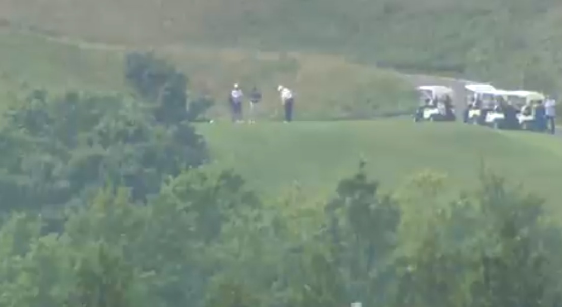 美国确诊病例超460万例，特朗普又去打高尔夫了