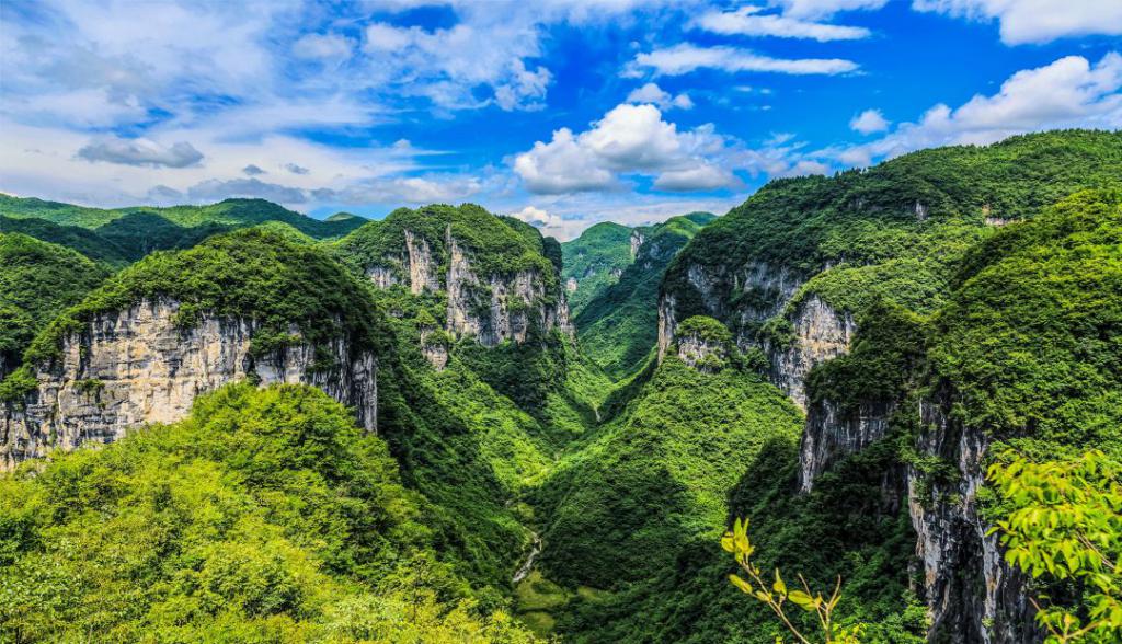 坐龙峡,花垣排碧 " 金钉子  ",十八洞,大,小龙洞瀑布,凤凰天星山,尖