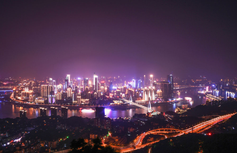 夜生活、夜经济、夜文化……中国的夜晚正在悄然改变