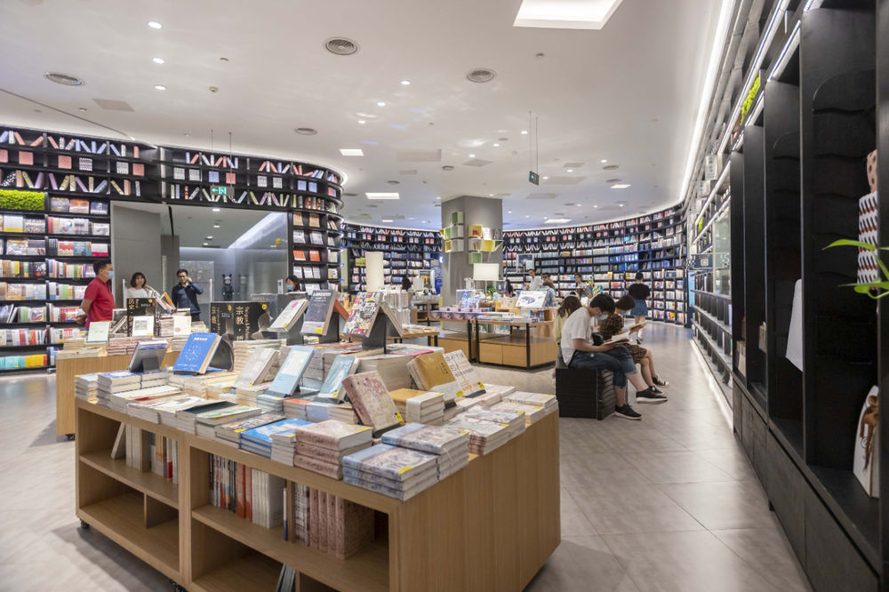 夜生活、夜经济、夜文化……中国的夜晚正在悄然改变