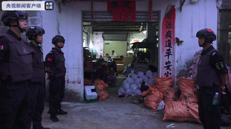 涉案4亿元！广西警方破获一起产销假冒名牌商包案