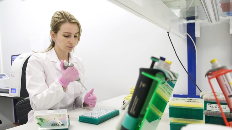 俄4万志愿者将参与新冠疫苗试验：9月启动接种，须观察半年