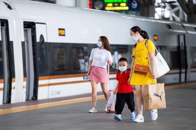 铁路暑运“成绩单”出炉 今年铁路部门表现你给打几分？