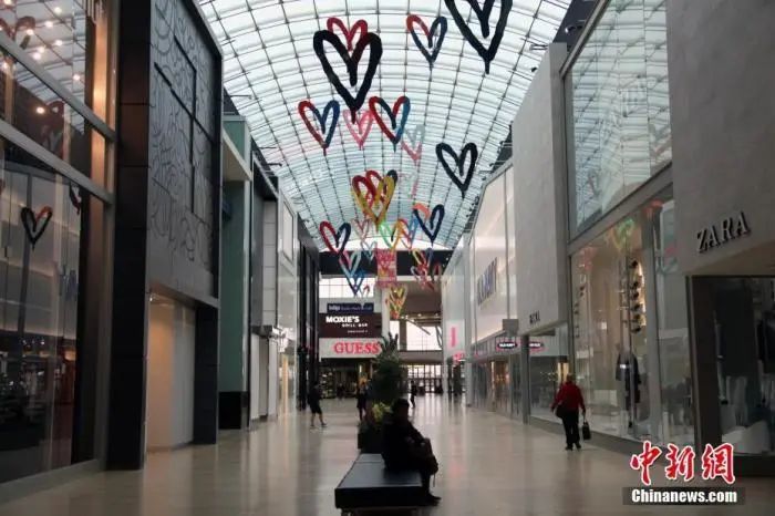 奢侈品店现排队抢购潮！晚买一天，涨价三千？