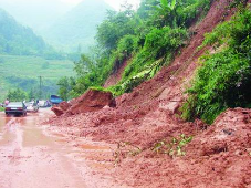 湖南省今年地质灾害类型近八成是滑坡 强降雨是地质灾害发生的最主要诱发因素