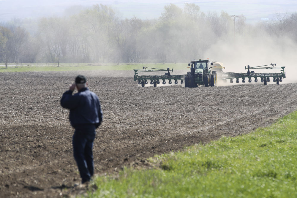 美国经济笔记 | 又是一年收获季 美国农民愁容不减