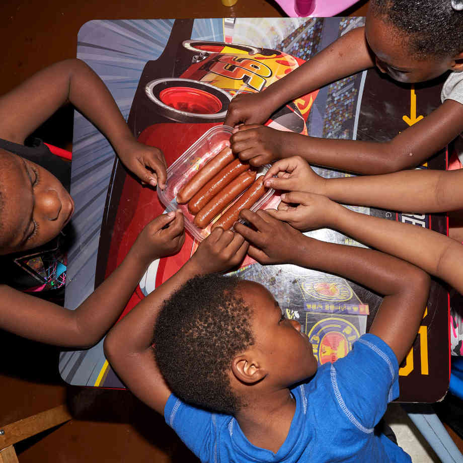 儿童|美媒：美国饥饿问题日益严重 儿童是最大受害者