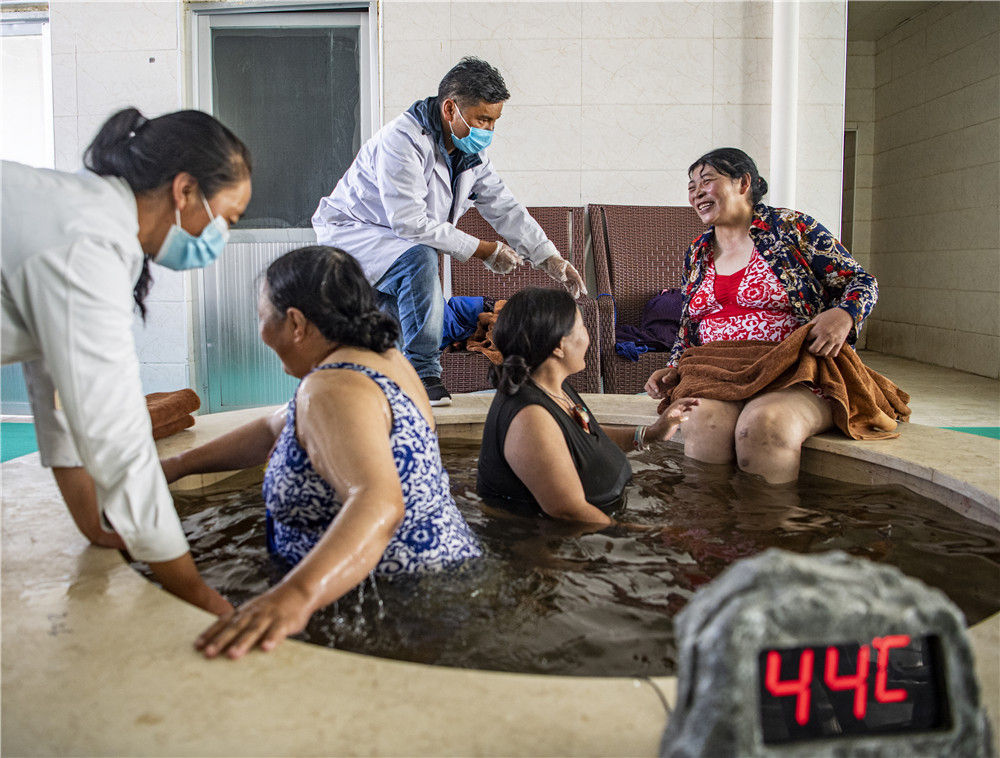 扎西德勒，我们的新家园——西藏易地扶贫搬迁搬出幸福美好新生活