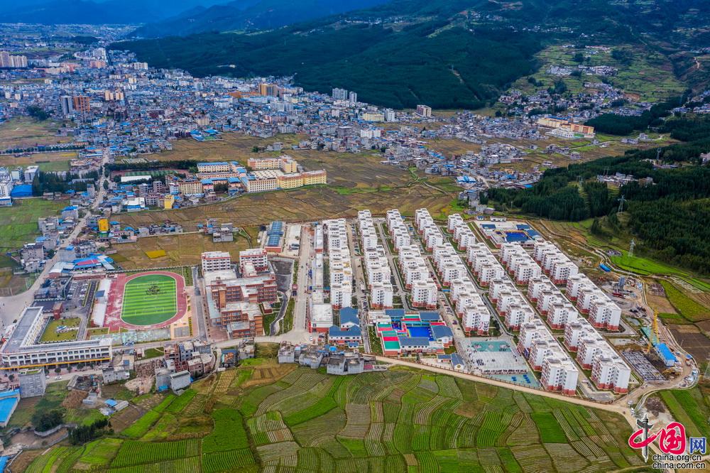 【民族团结党旗红】走出大山住进幸福楼 越西城北感恩社区助力脱贫攻坚“最后一公里”