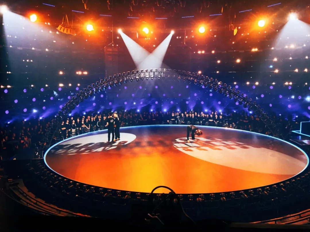 10天=1个月 这个＂007＂团队让华为都惊叹！