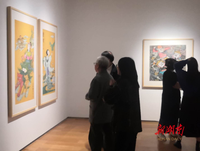 “湖南美术出版社四十年文献展”展现美的历程