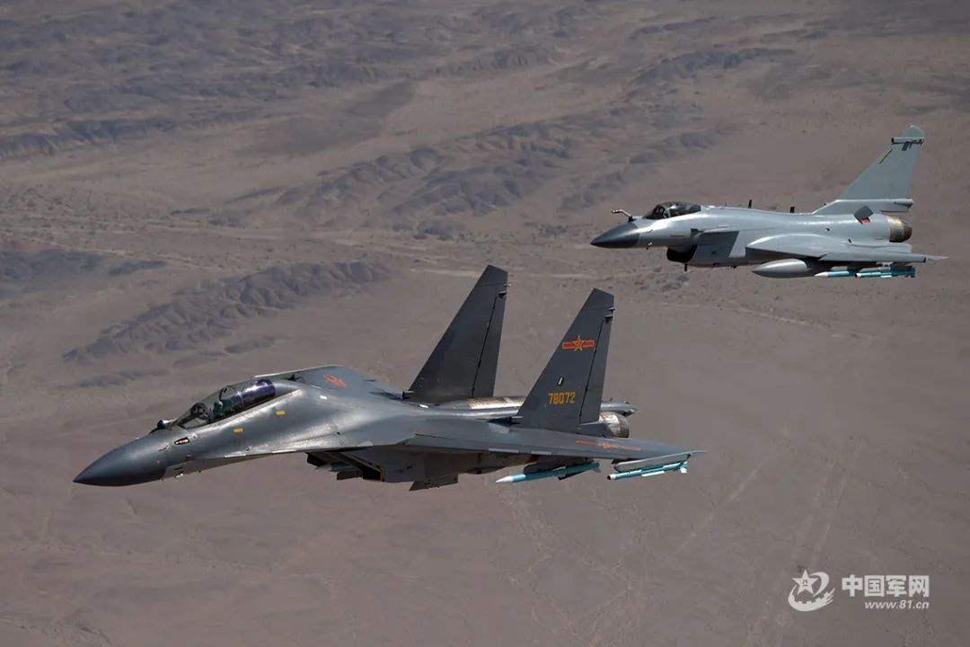 歼16怼脸这是你没看过的空战镜头