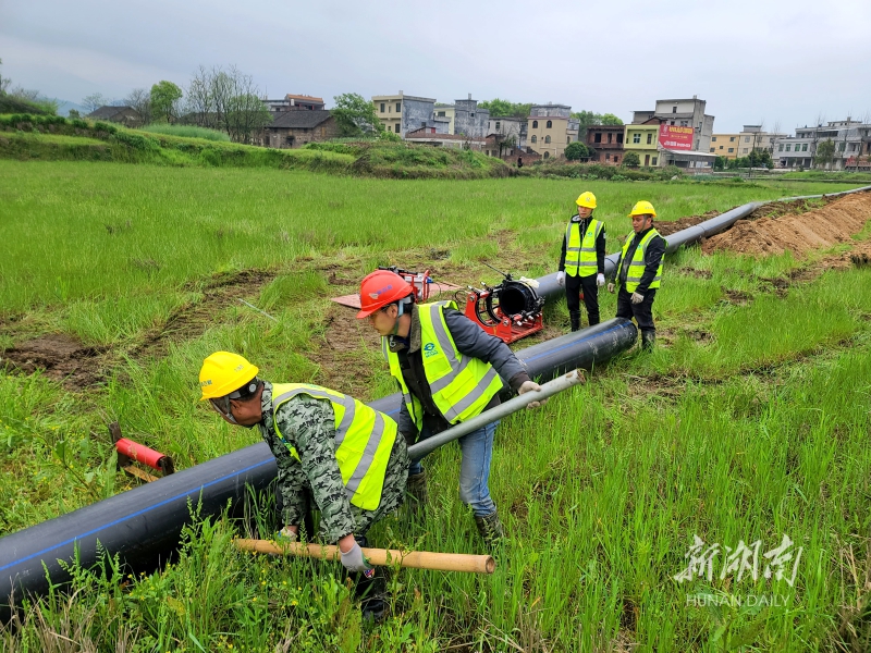 农村供水管网建设忙