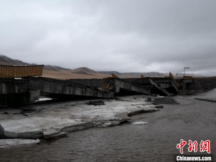 地震台网监测显示,5月22日2时4分,青海省果洛藏族自治州玛多县发生7