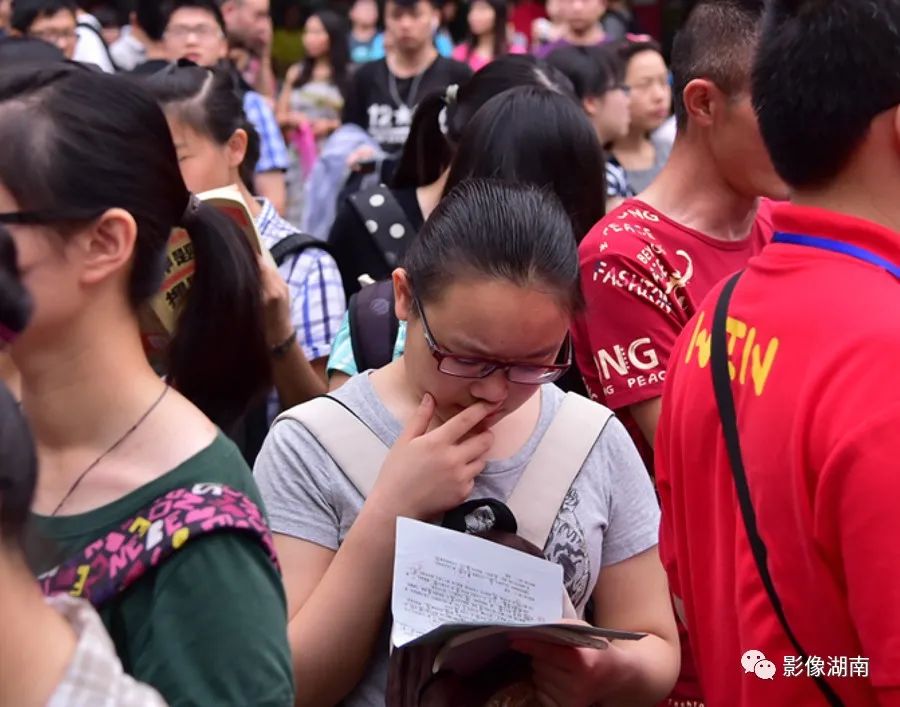 腻害湖南女摄影师10年拍5000张照片记录高考