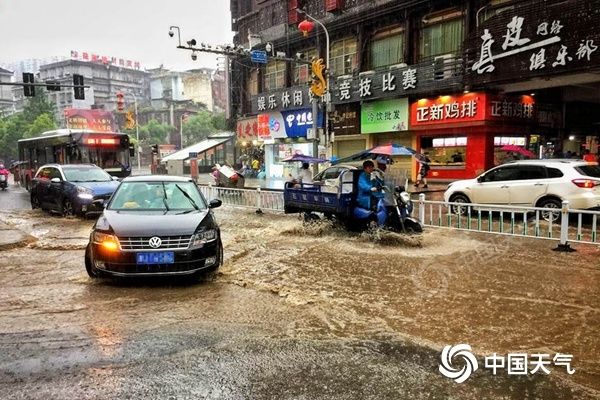 出门带伞！南方降雨一轮接一轮 北方高温范围扩大 世相 新湖南