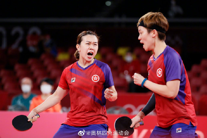 中国香港队3-1击败德国队，收获乒乓球女团铜牌