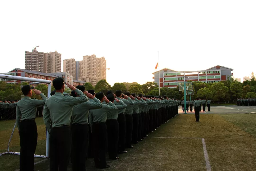 国防科大校训图片