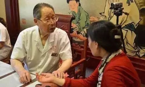 吃什么钙片？我这个方法一分钱不花，膝盖问题全恢复！