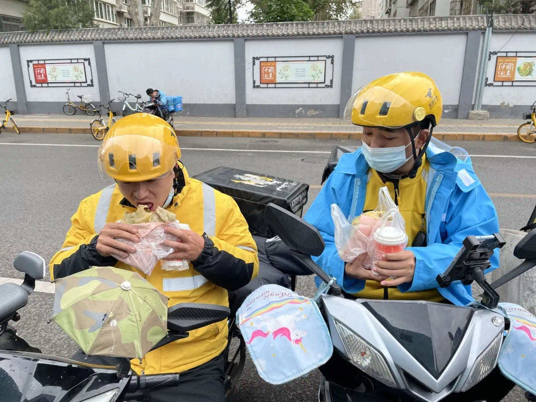 外卖送餐图片真实图片