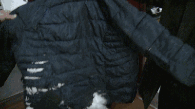 警惕！羽绒服也可能成为“夺命利器”？不到5分钟，被烧得精光