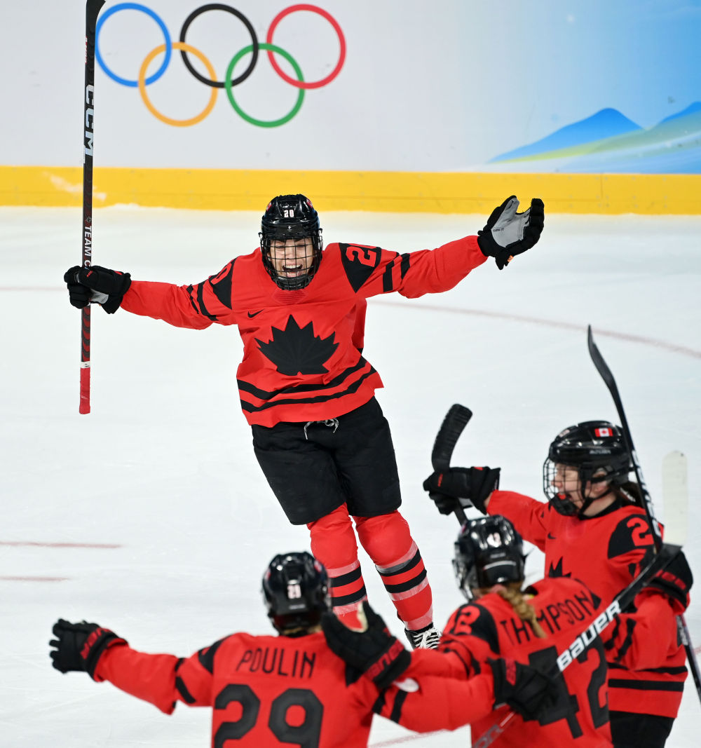 2014冬奥会冰球冠军图片