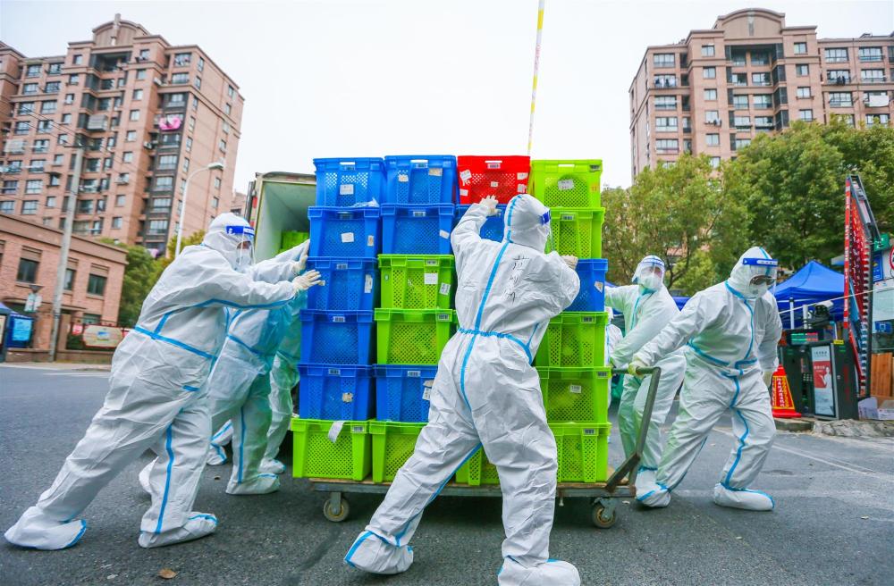 上海松江一批主副食品和配餐企业投入保供,封闭小区生