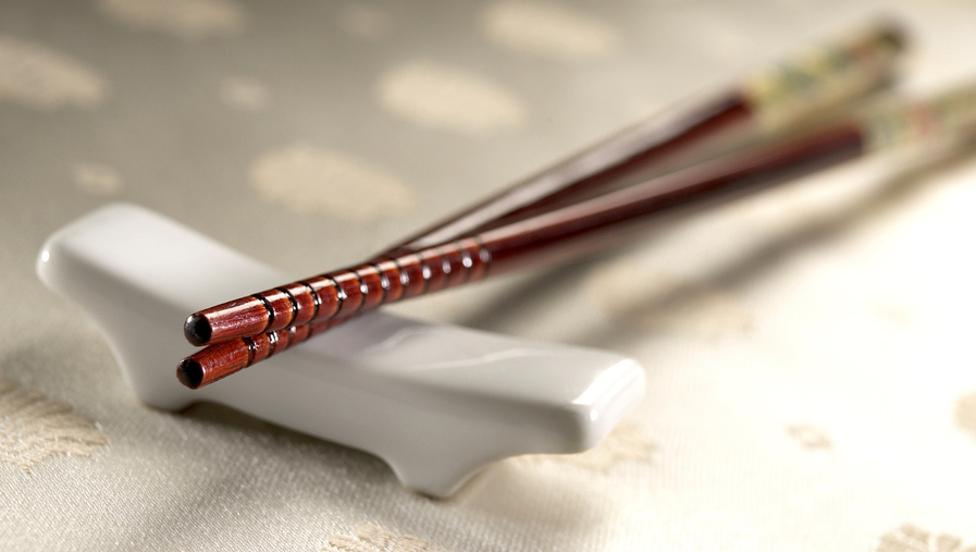 新财经|疫情下筷子生意特别好，一家浙江筷子公司去年卖出3亿双筷子