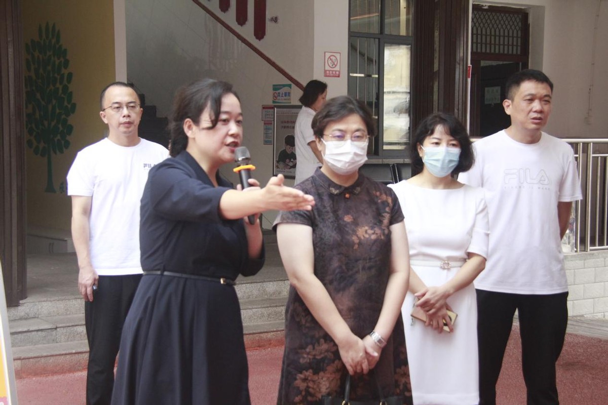 长沙市人大民侨外委主任委员吴英姿到五一中路小学调研民族团结进步创建工作