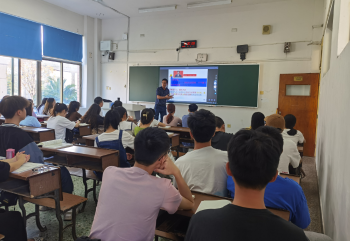 以学生为中心，竭力改善教学条件——湖南财政经济学院多媒体教室完成整体更新迭代