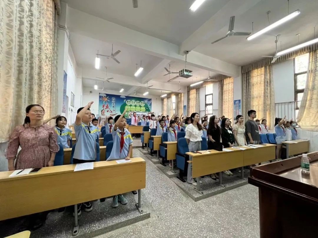 长沙县丁家小学大队部组织学生进行新学期大队干部竞选活动