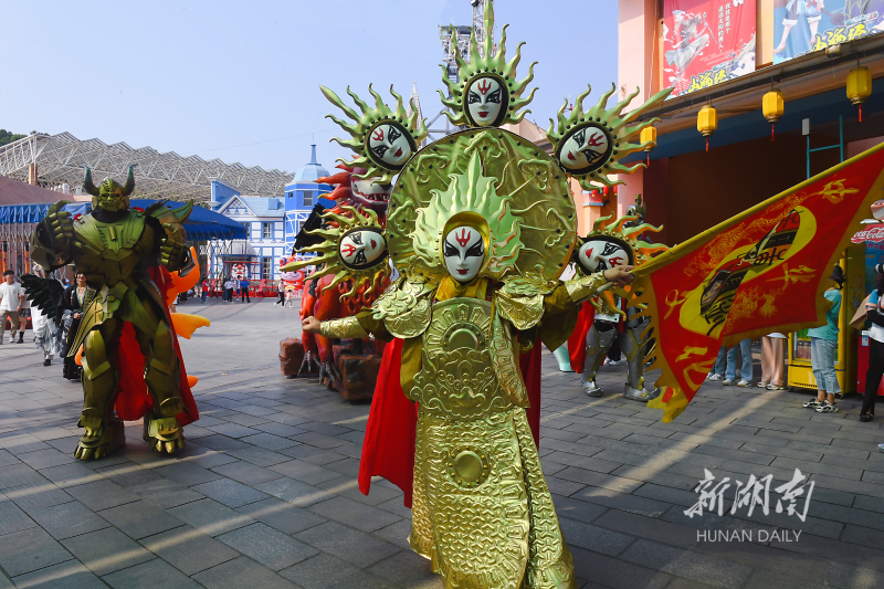 多彩巡游迎国庆 - 资讯 - 新湖南