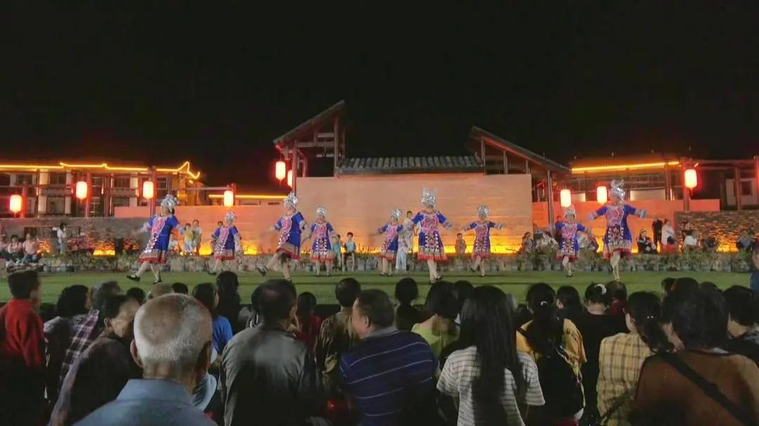桑植民歌寨金秋稻田集市火得不行 - 张家界 - 新湖南