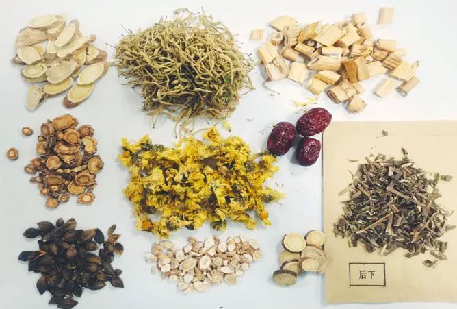 张家界市中医医院推出新冠肺炎防治中药汤剂