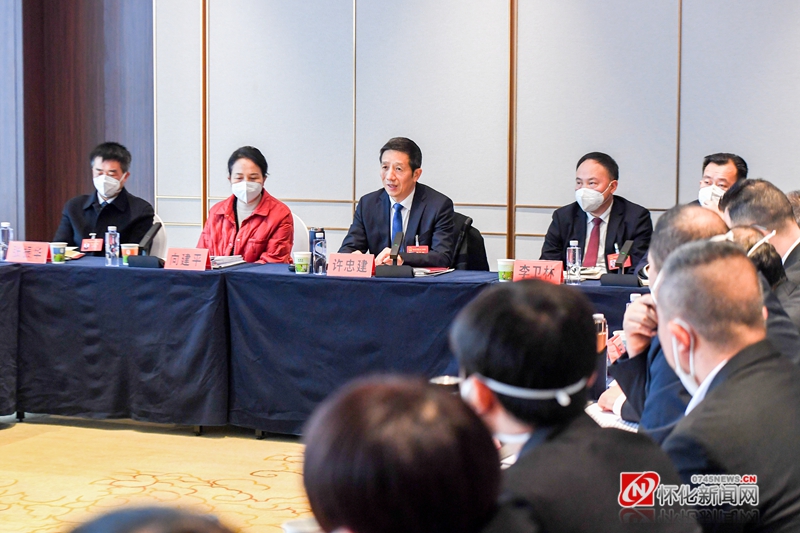 许忠建在参加沅陵代表团审议时强调 在深入实施“五新四城”战略上担当主力 - 怀化 - 新湖南