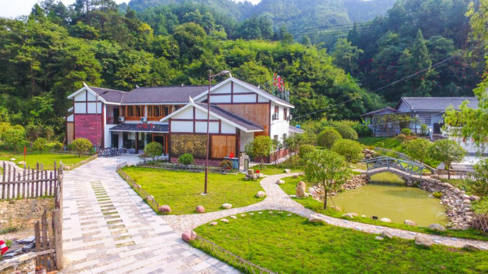 张家界“美丽屋场”扮靓乡村文旅新图景