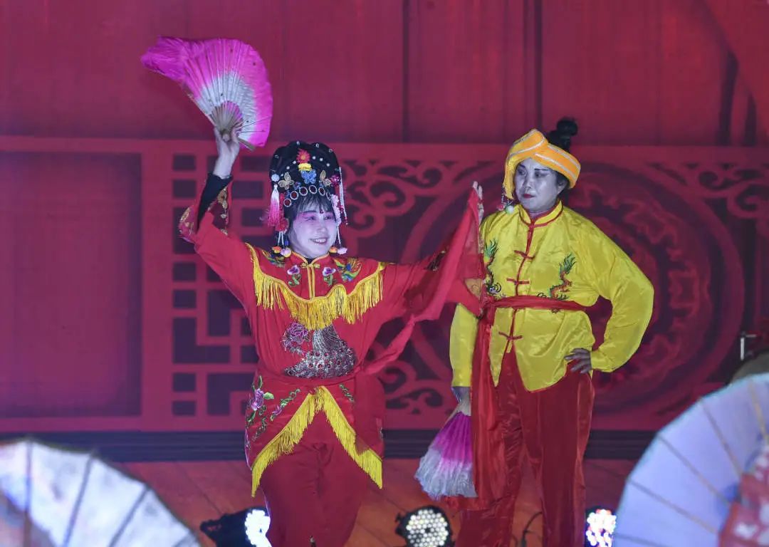 永定区：迎春非遗大戏 笑语欢腾闹元宵