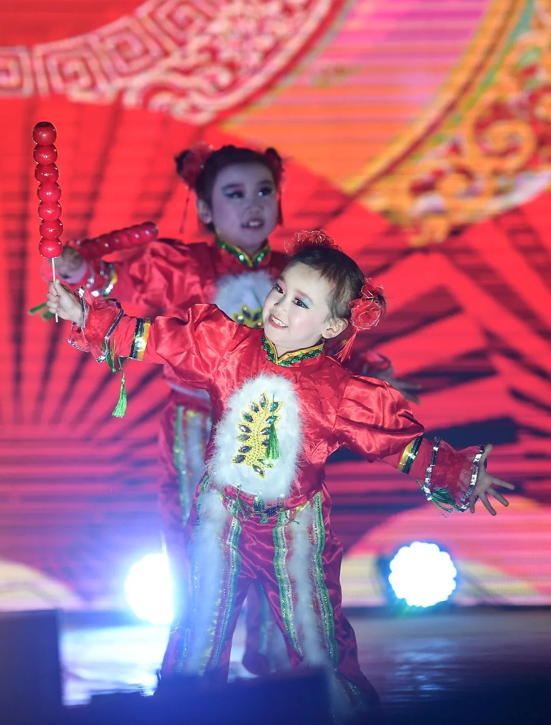 永定区：迎春非遗大戏 笑语欢腾闹元宵