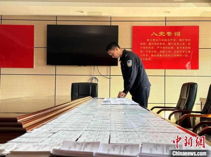 从火车站到金阳客车站坐几路公交车