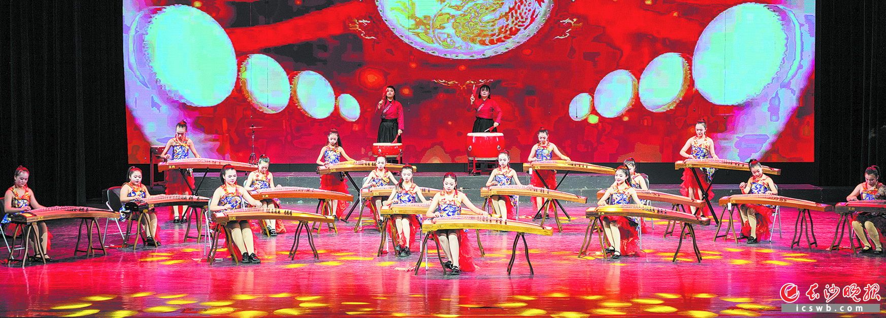 古筝高手演绎四大名著组曲 古筝专场开启6场国乐公益惠民音乐会序幕