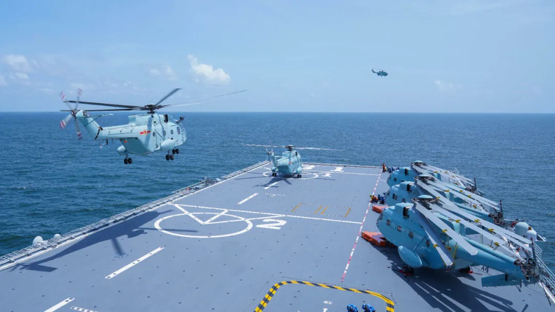 人民海军,生日快乐!