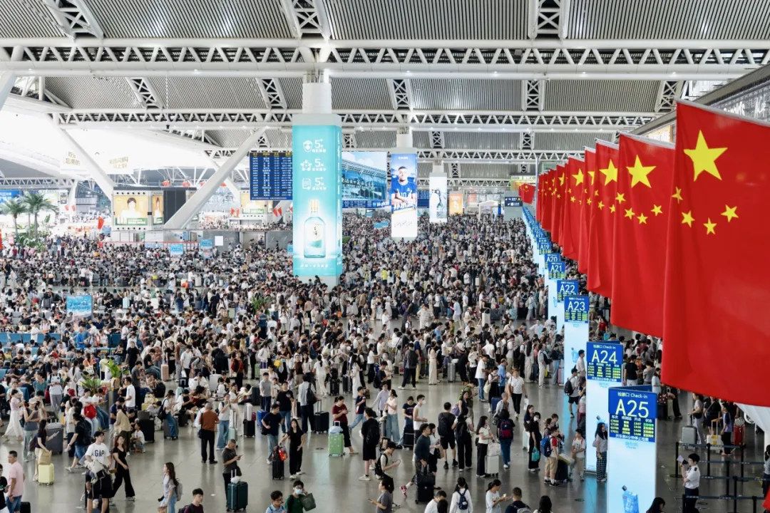 最短发车间隔40秒,冲上热搜!网友:不愧是“宇宙第一大站”
