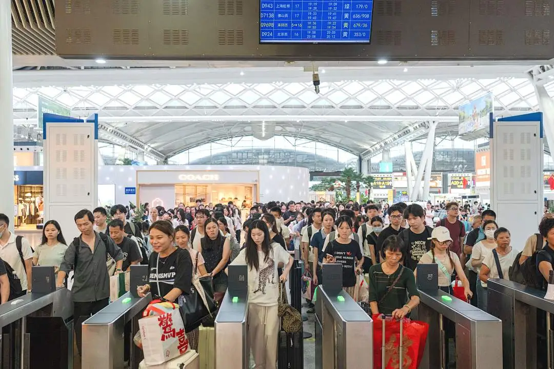 最短发车间隔40秒,冲上热搜!网友:不愧是“宇宙第一大站”